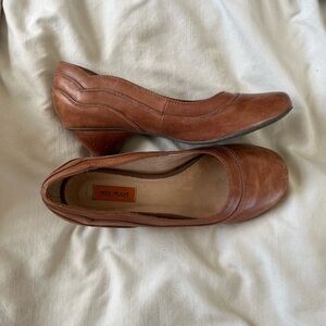 Miz Mooz brown leather pumps size 6.5